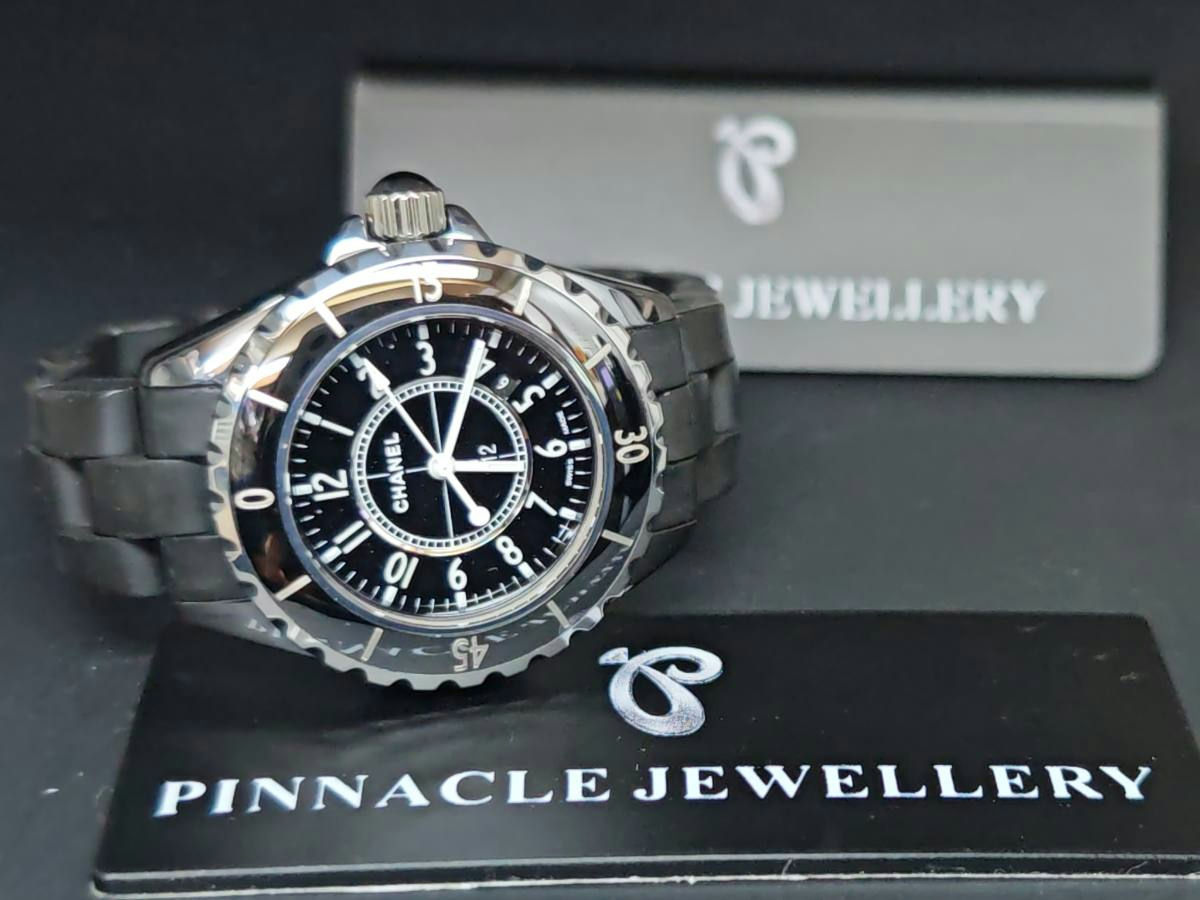 CHANEL J12 H0681 Pre-owned Watch