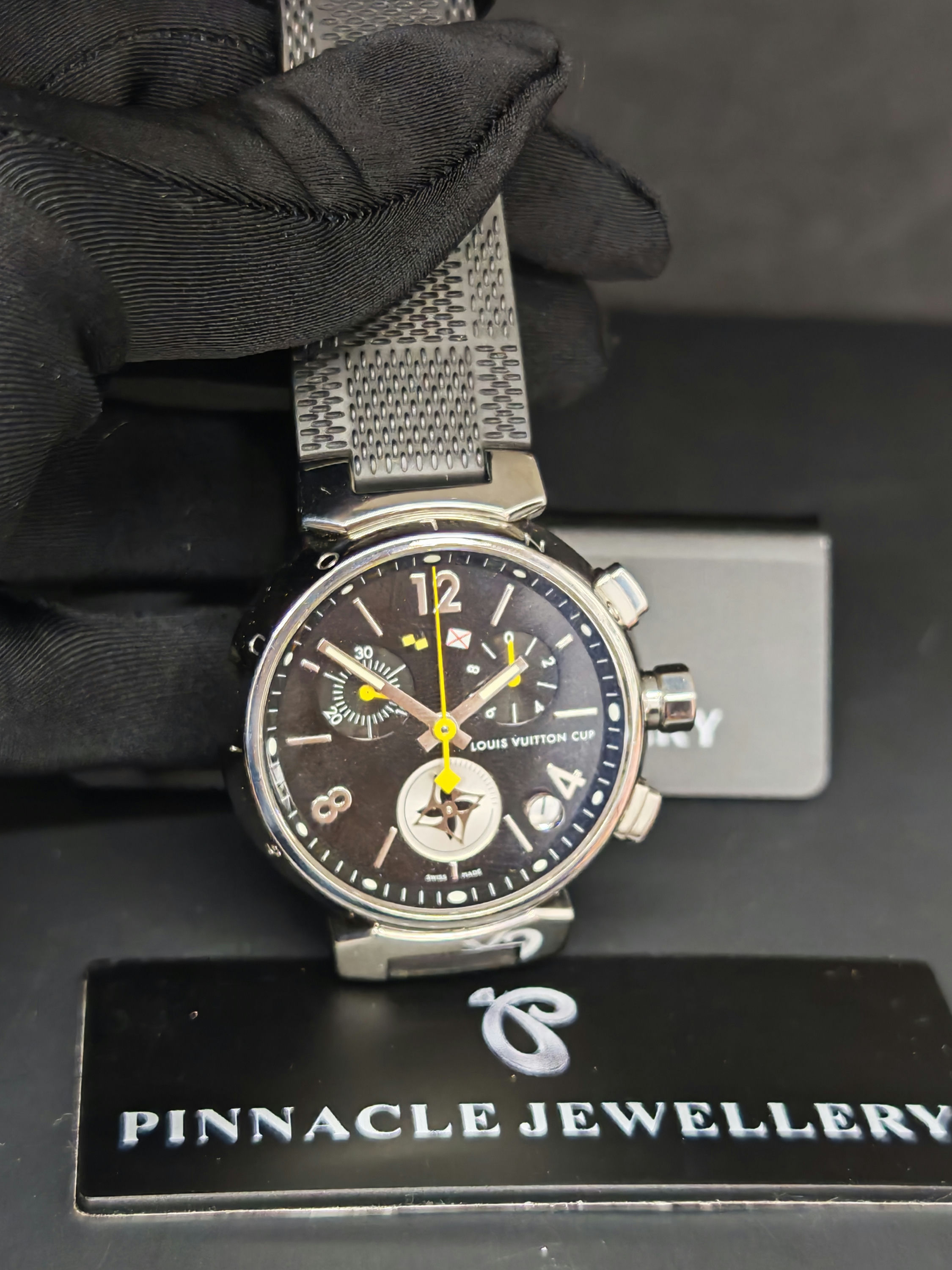 LV Tambour Lovely Cup Q11BG Pre-owned Watch – photo 3