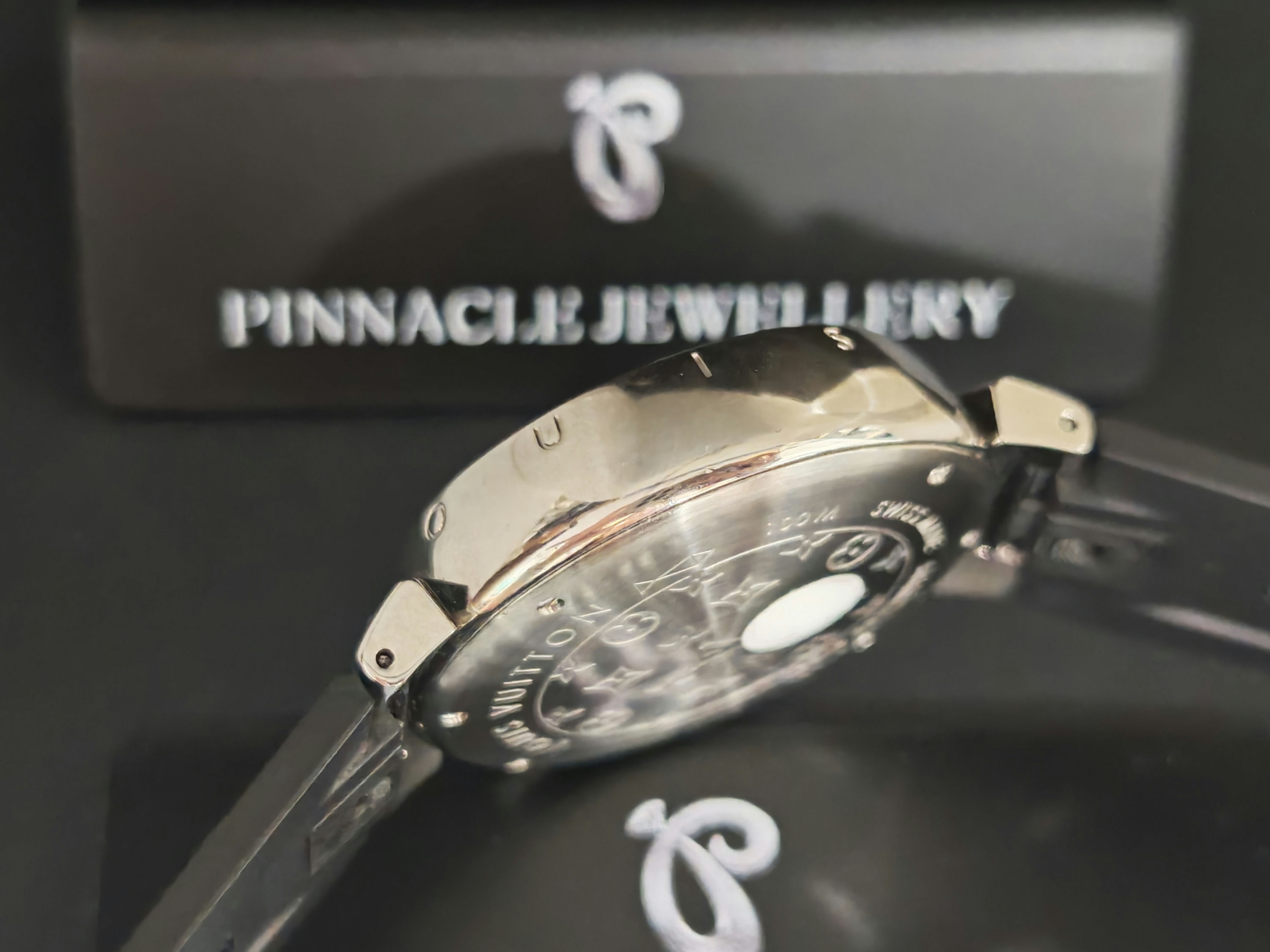 LV Tambour Lovely Cup Q11BG Pre-owned Watch – photo 4