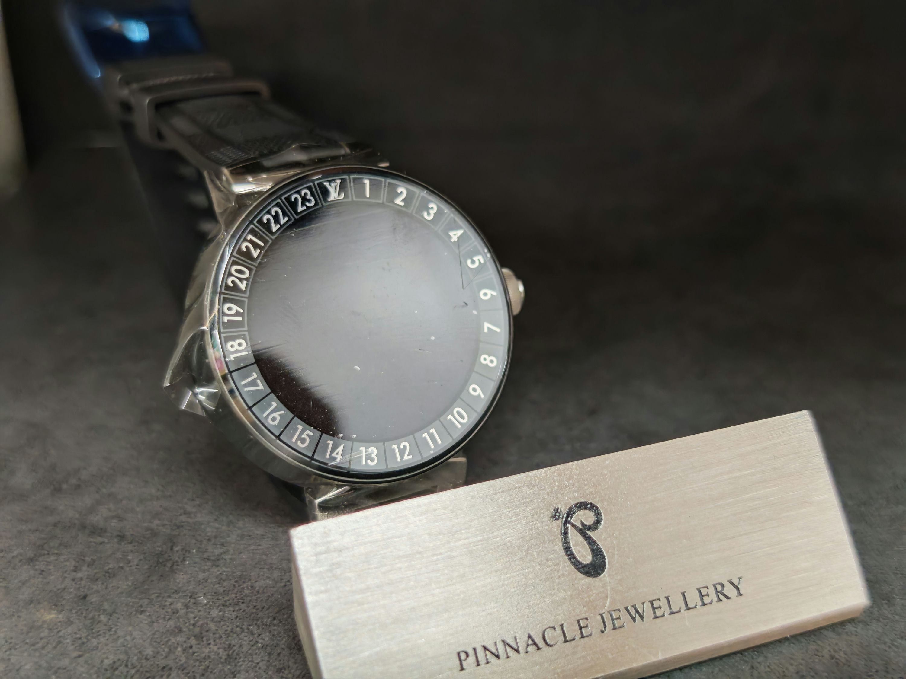 LV TAMBOUR HORIZON QA051Z Pre-owned Watch