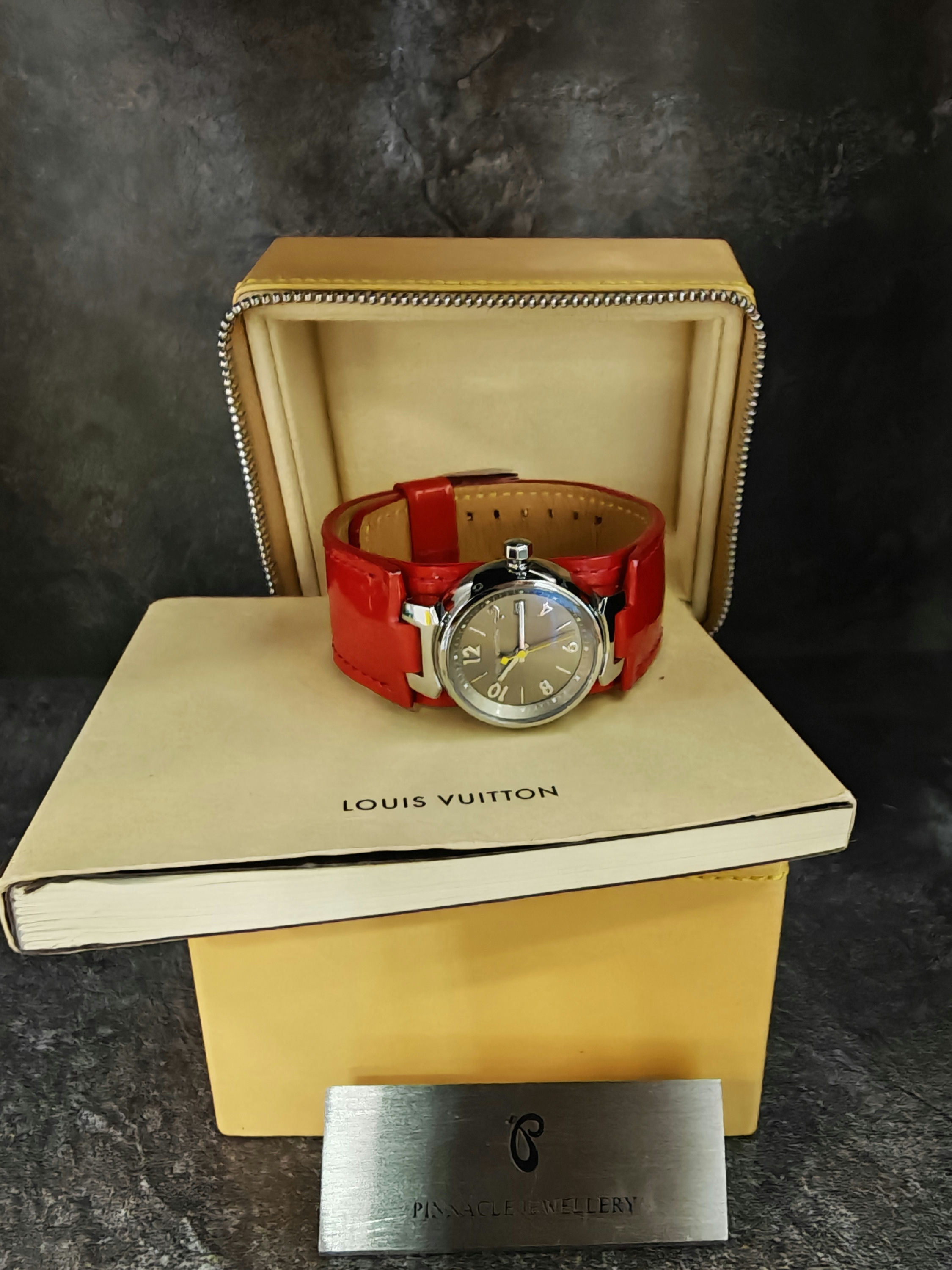 LV Tambour Q1212 Pre-owned Watch