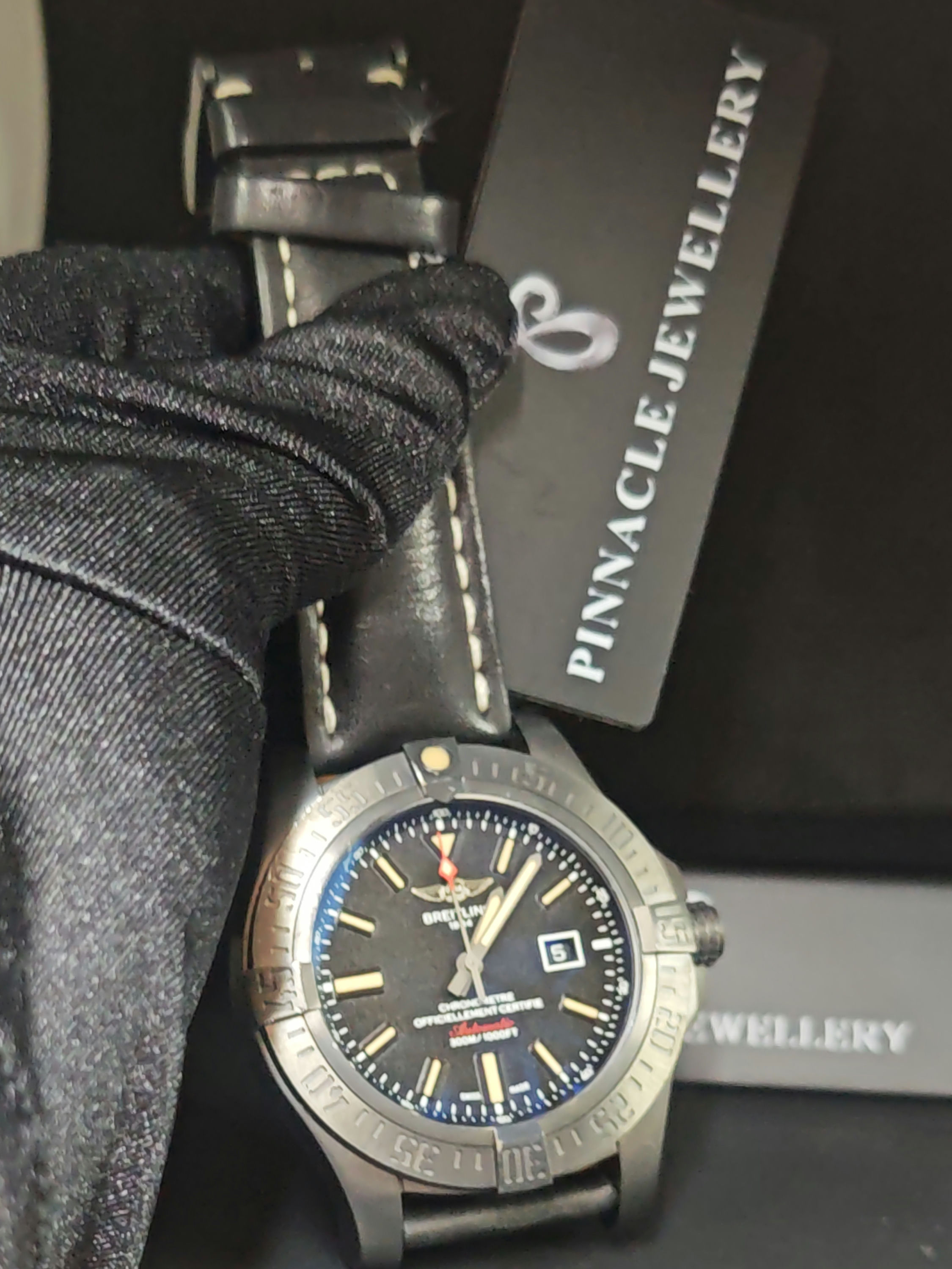 BREITLING Avenger Blackbird V17310 二手名錶 圖片 2
