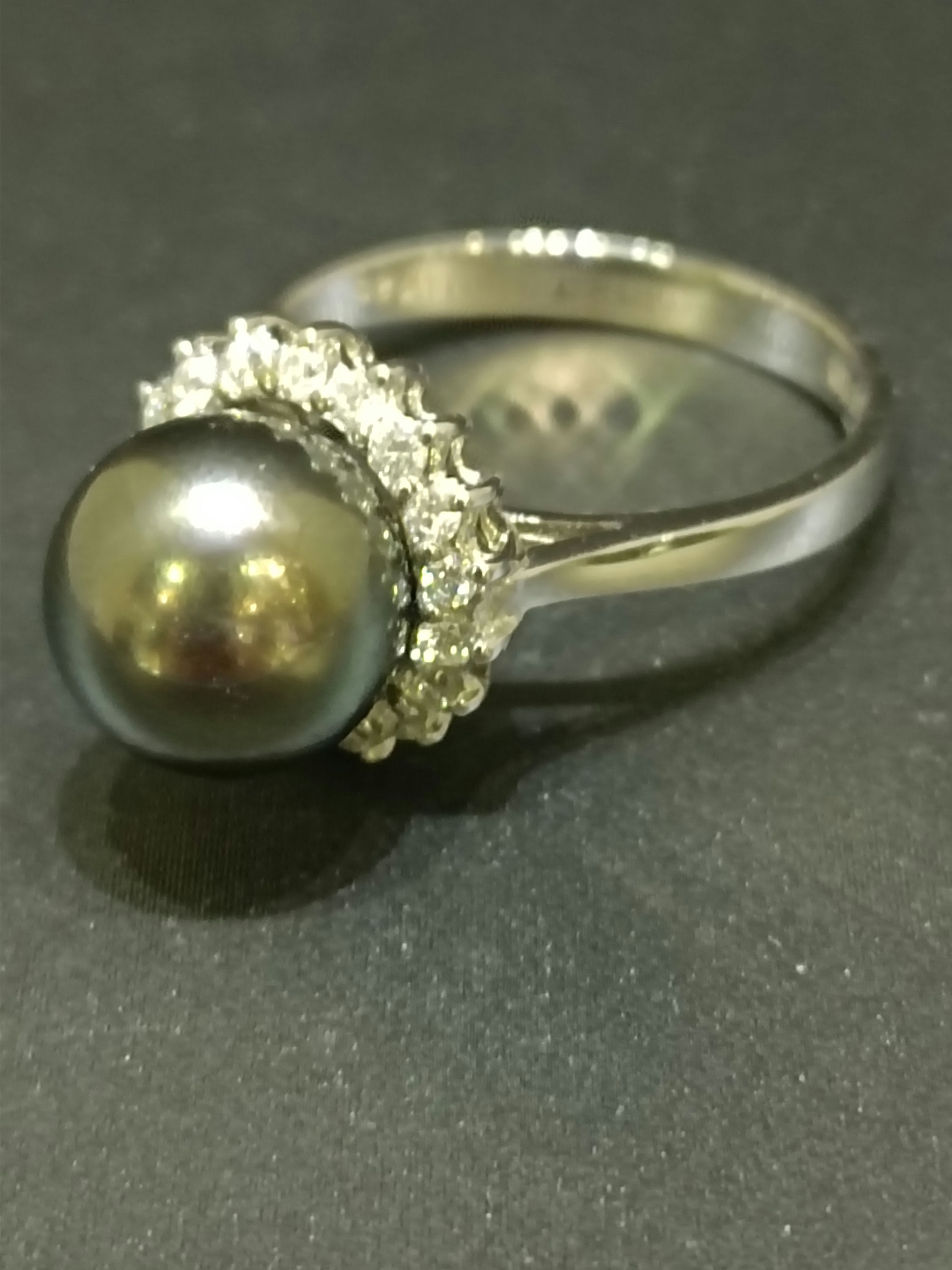18K White Gold Diamond-Accent South Sea White Pearl Ring Jewellery – photo 6